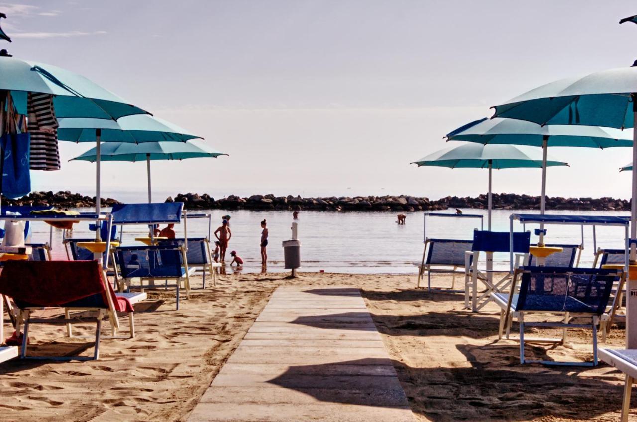 Hotel Pironi San Mauro Mare Luaran gambar